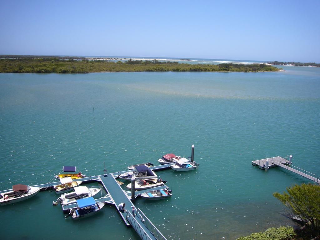 Trafalgar Towers Aparthotel Maroochydore Buitenkant foto