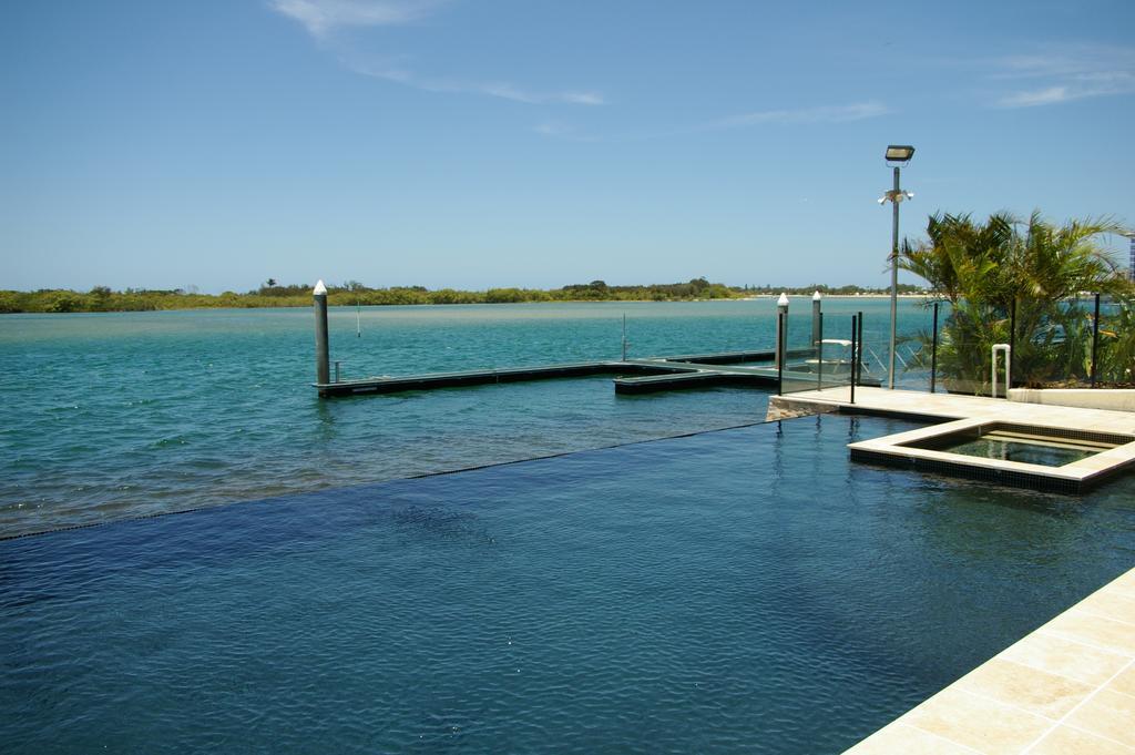 Trafalgar Towers Maroochydore Buitenkant foto